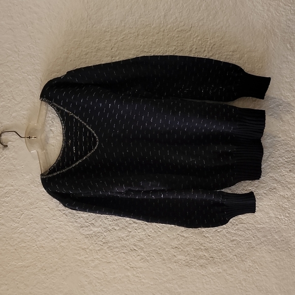 Arielle Sweaters - Vintage "Beverly Golderg Style" Acrylic Long Sleeve Metallic/Black Sweater